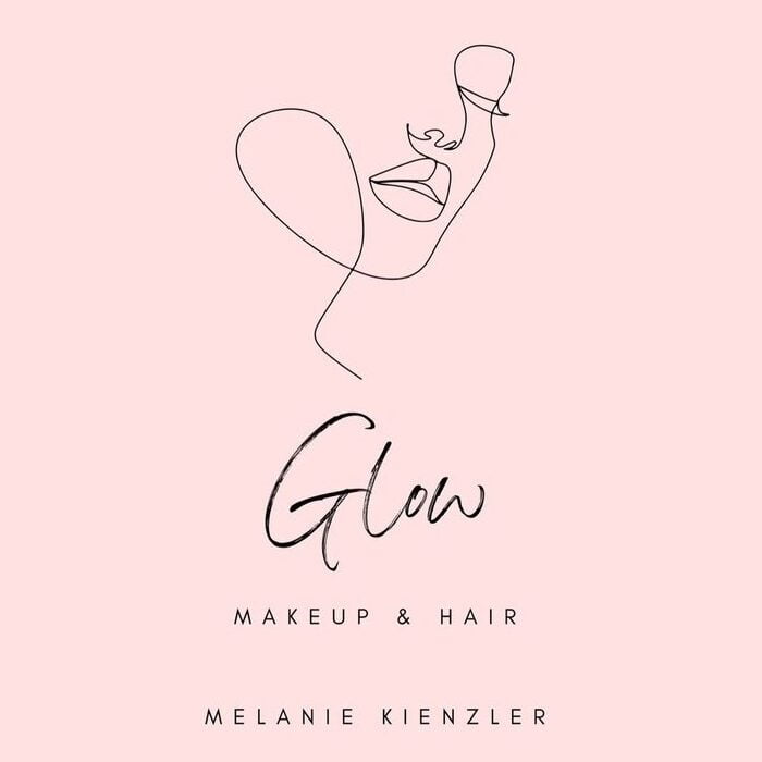 Logo von Glow Makeup & Hair, gestaltet mit einer minimalistischen Zeichnung und rosa Hintergrund. Melanie Kienzler.